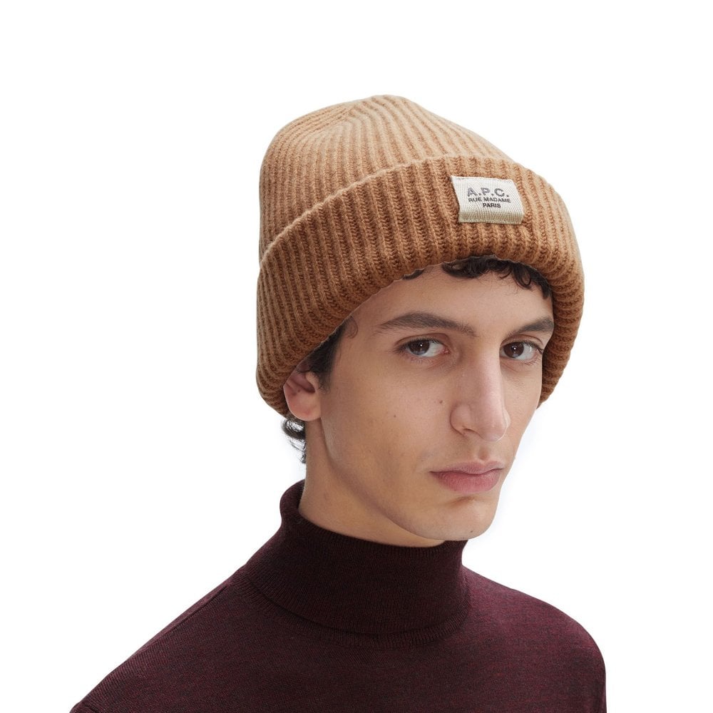 Шапка A.P.C.